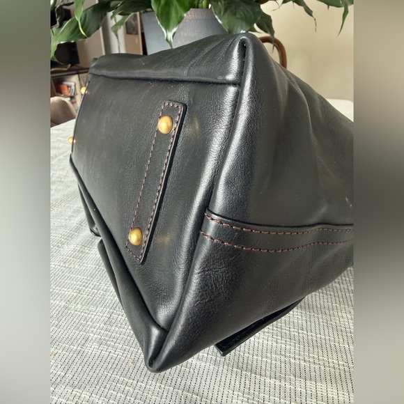 Dooney & Bourke Florentine leather Kingston Hobo in Black - Picture 16 of 16